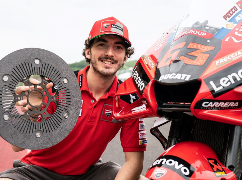 Leggi l'intervista al giovane pilota ufficiale Ducati in MotoGP