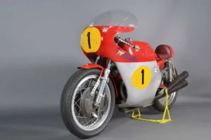 le-moto-di-giacomo-agostini-mv-agusta-500-3-cilindri.jpg